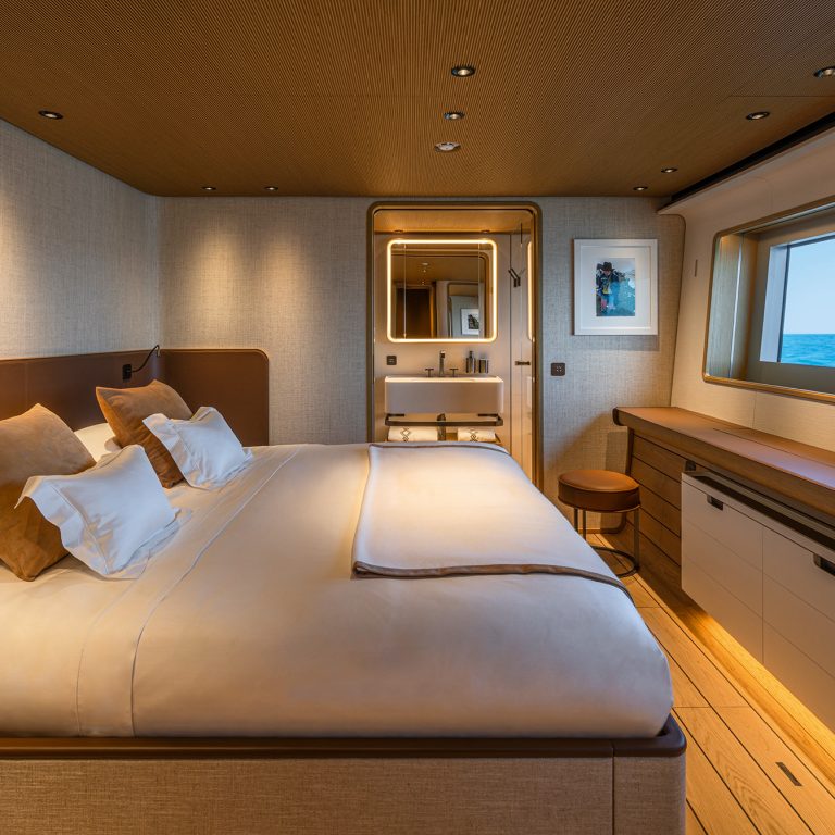 custom-line-navetta-38