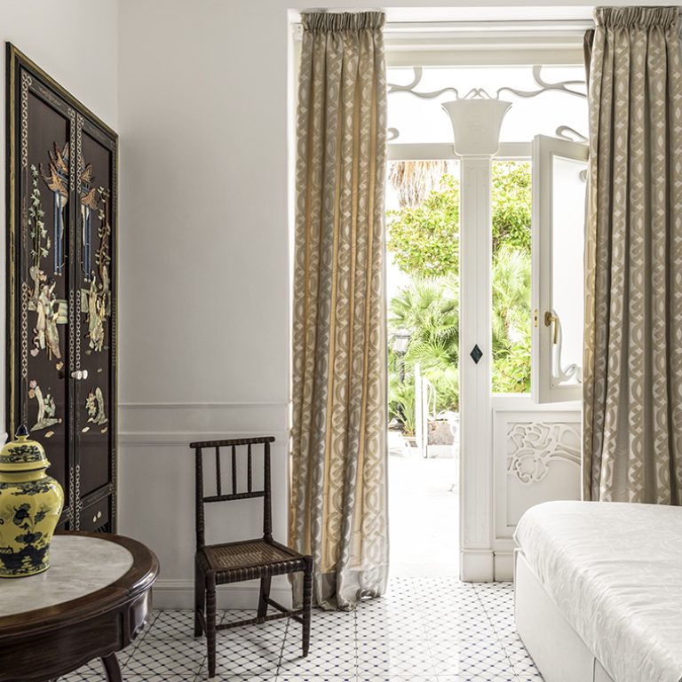 Hotel-Luxury-Villa-Excelsior-Parco-Capri-Suite